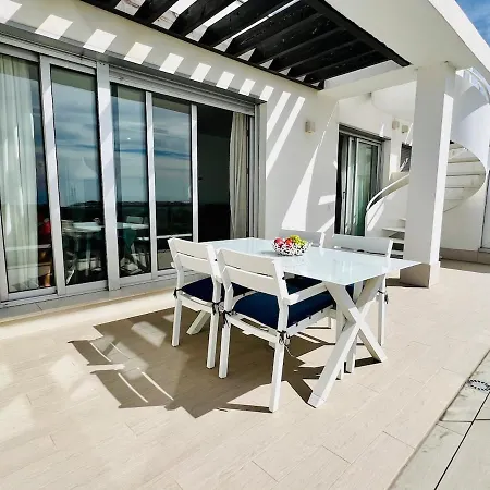Sea View Penthouse Apartment *