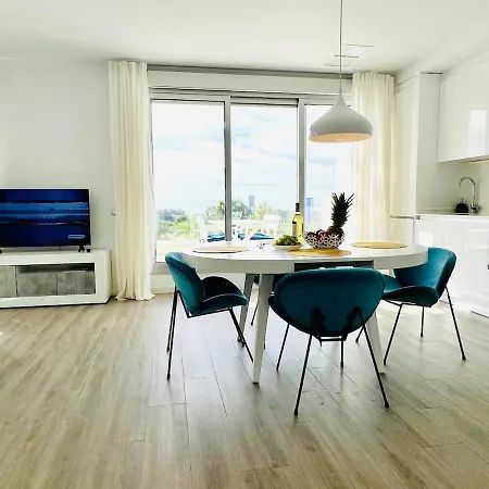Sea View Penthouse Εστεπόνα